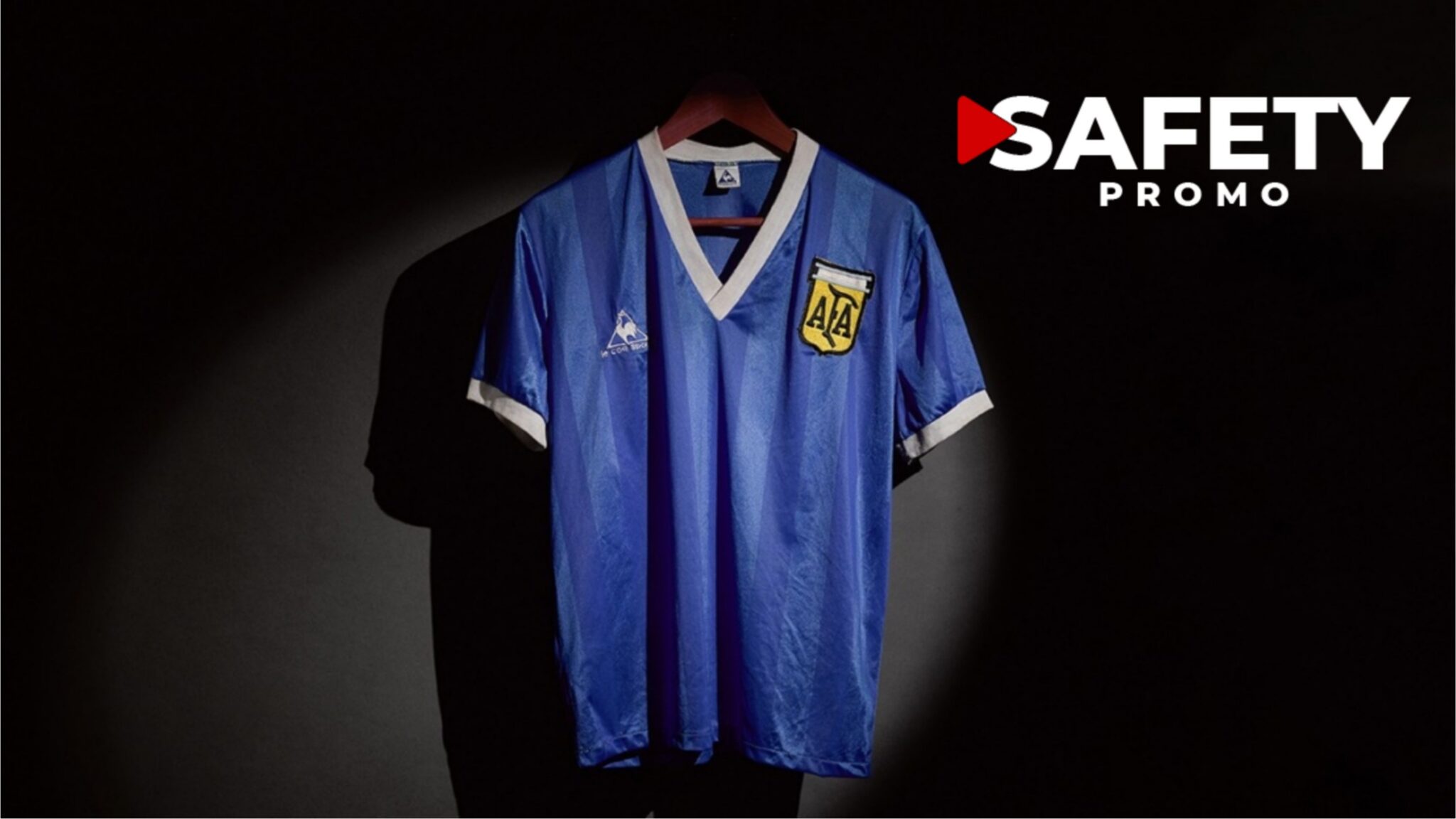 "La main de Dieu" : le maillot de Diego Maradona lors du Mundial 1986 vendu aux enchères